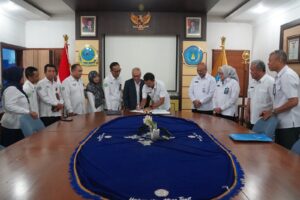 UHT dan INKES YARSI Mataram Jalin Kerja Sama Bidang Satuan Pengawas Internal