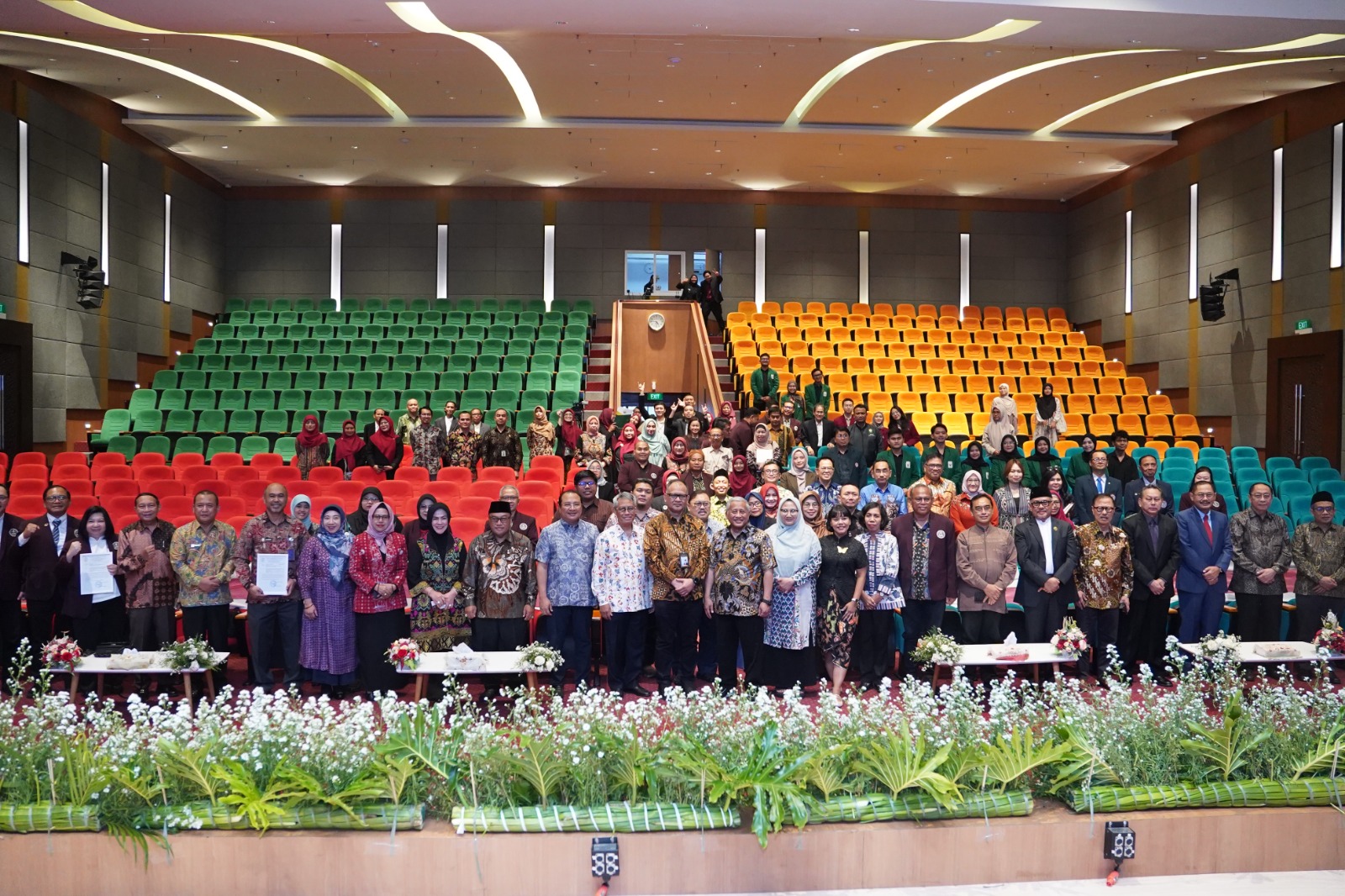 Fokus pada Terapi Hiperbarik dan Kemaritiman Universitas Hang Tuah Buka Lima PPDS