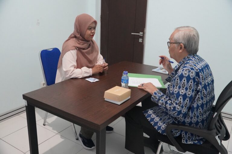 Fakultas Farmasi UHT Lakukan Seleksi Penerimaan Mahasiswa Baru Profesi Apoteker Angkatan V